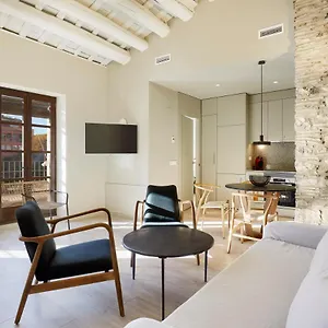  Apartment Canvas & Lofts